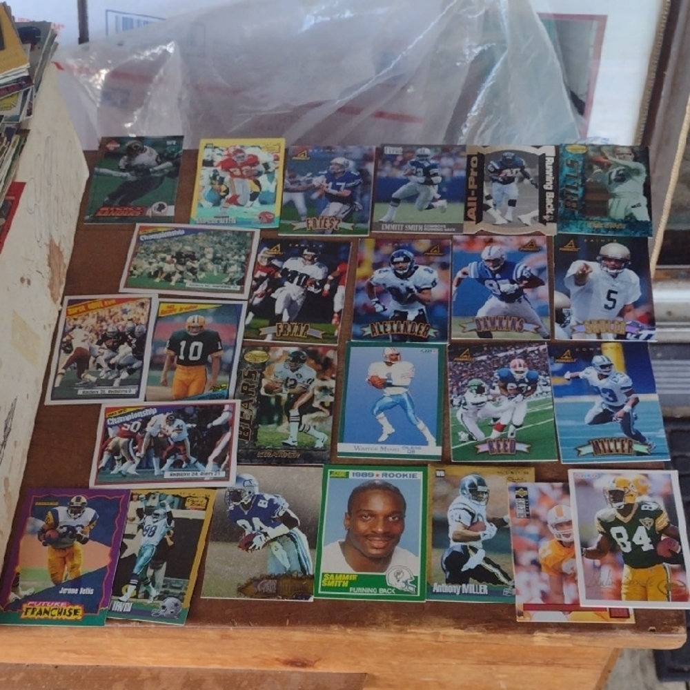 Emmitt Smith Rookie &Assorted Football Trading Cards Collection
